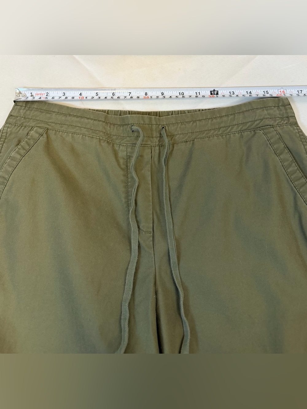 Talbots Olive Drawstring Elastic Waist Casual Cargo Pull On Pants Crop Women’s 8 - Picture 3 of 6